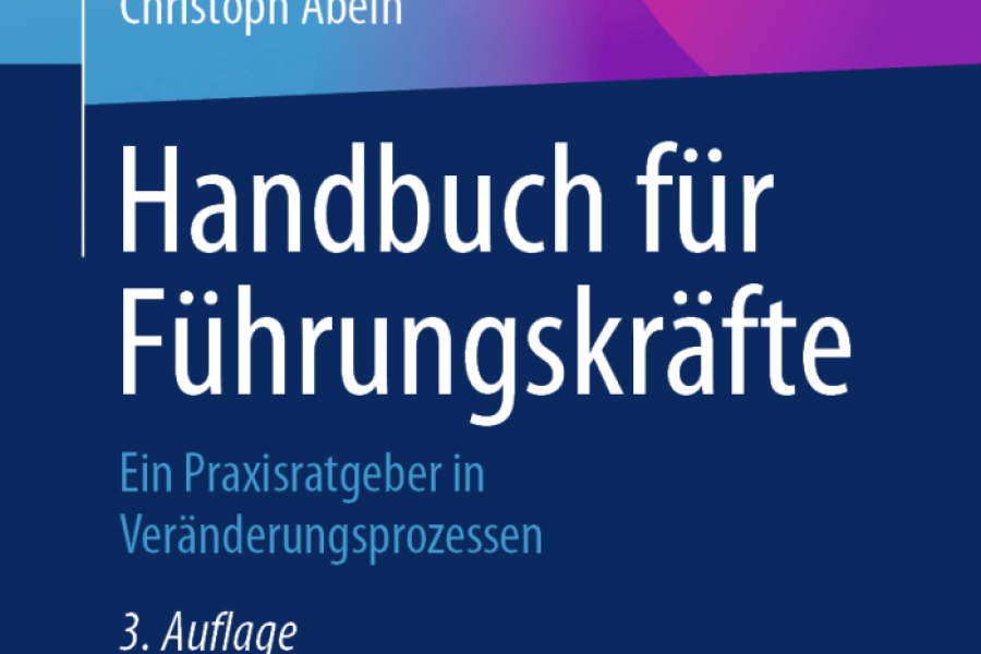 Cover „Handbuch für Führungskräfte“ Bild: Gabler Verlag