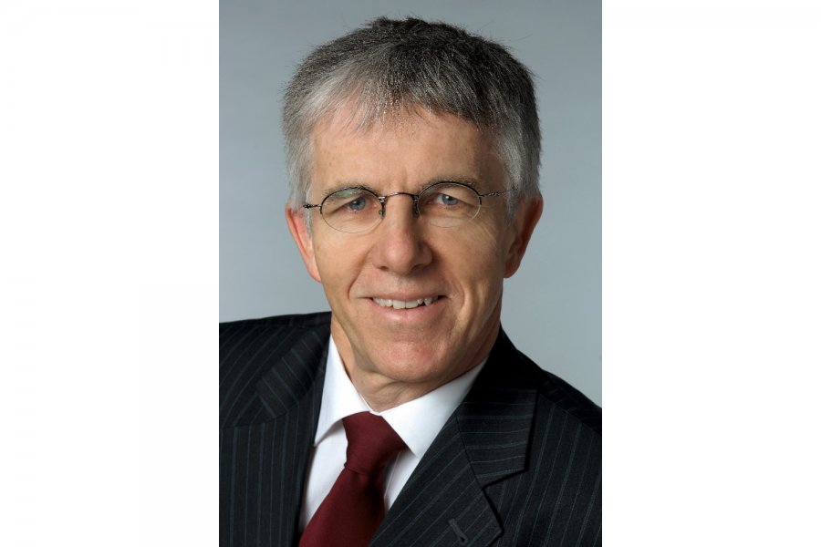  Prof. Dr. Thomas Straubhaar - ist Universitätsprofessor für Volkswirtschaftslehre, insbesondere internationale Wirtschaftsbeziehungen, der Universität Hamburg. Bis September 2014 war er Direktor und Sprecher der Geschäftsführung des Hamburgischen WeltWirtschaftsInstituts (HWWI).