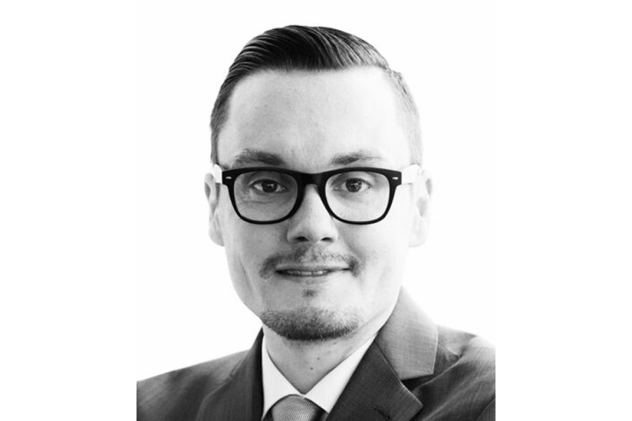 Dr. Stefan Steeger