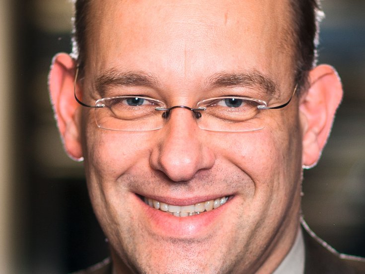 Univ.-Prof. Dr. Volker Stein
Lehrstuhl für Betriebswirtschaftslehre, insb. Personalmanagement und Organisation, Universität Siegen
[Fotonachweis: J. Ginsberg] Bild: J. Ginsberg